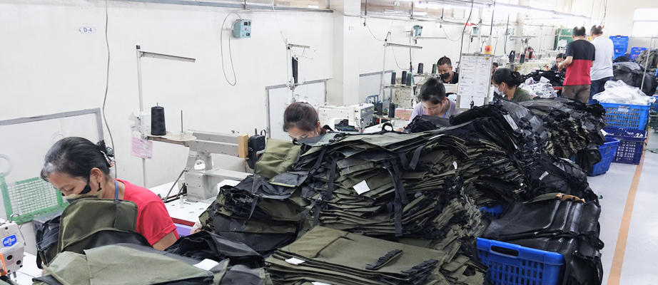 包袋工廠針車產線現場